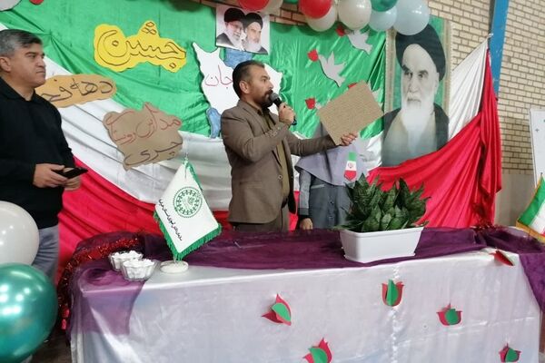ویژه برنامه‌های دهه فجر و همایش یاوران انقلاب در مدارس روستای چری
