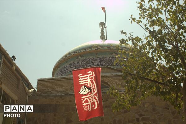 پیاده روی ۱۱ کیلومتری عاشقان رضوی در آخرین روز ماه صفر به سمت آستان مقدس  امامزاده حمزه بن موسی (ع)