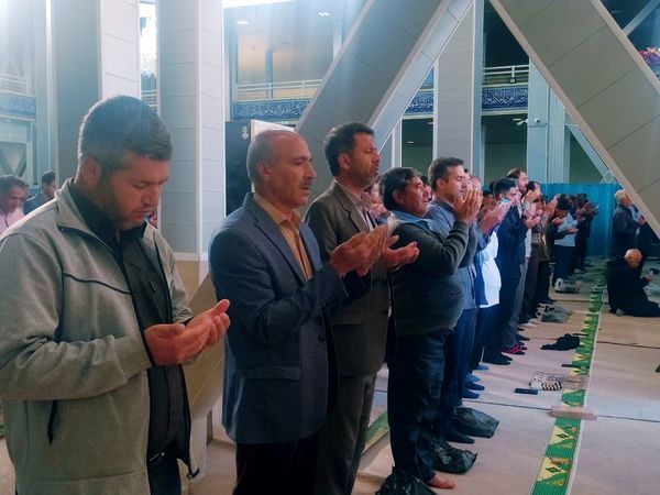 شکوه اقامه نماز عید‌ فطر در سراسر استان کرمان