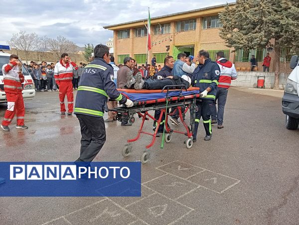 بیست و ششمین مانور سراسری زلزله در مدرسه امام جعفر صادق (ع) شهرستان پردیس