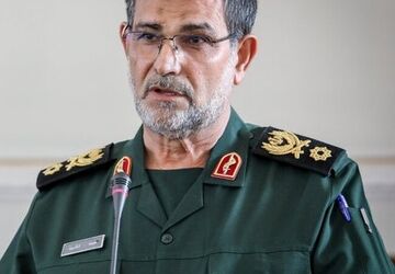 هشدار دریادار تنگسیری به آمریکا: آزمون خارگ، معادله انرژی جهان را تغییر می‌دهد
