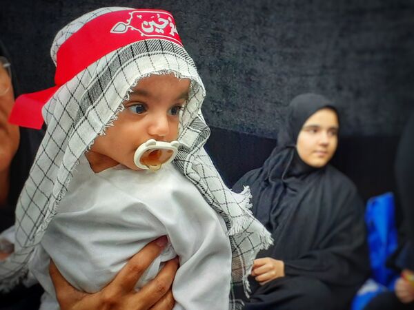 حماسه عشق و وفا در جمع شیر‌خوارگان حسینی