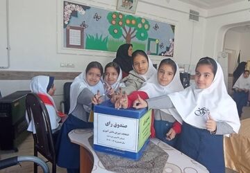 از پوسترهای تبلیغاتی تا قدم گذاشتن به دنیای مسئولیت