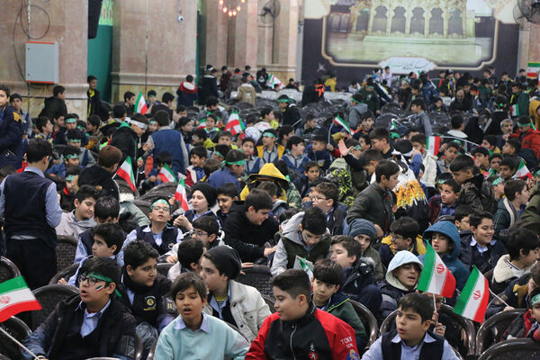 رونمایی از کتاب «سردار ایرانی» ویژه نوجوانان در قم