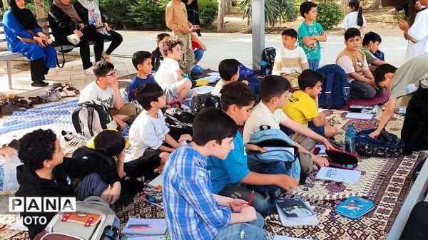 در کلاس عشق، زنگ مقاومت به صدا درآمد