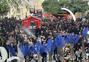 عاشورا، روز وفاداری ملت به اسوه‌های مقاومت و ایثار