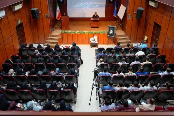 آموزش مهارتی باید در خدمت ایران قوی و استقلال اقتصادی قرار گیرد