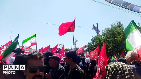 پیش به سوی تشییع رهبر شهیدمان-۳