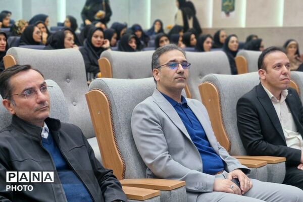 درخشش ستارگان ورامین در آیین تجلیل از نخبگان آموزشی