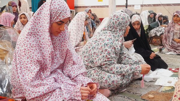 نخستین روز اعتکاف دانش‌آموزی ناحیه ۳ کرج در مسجد حضرت خدیجه(س)