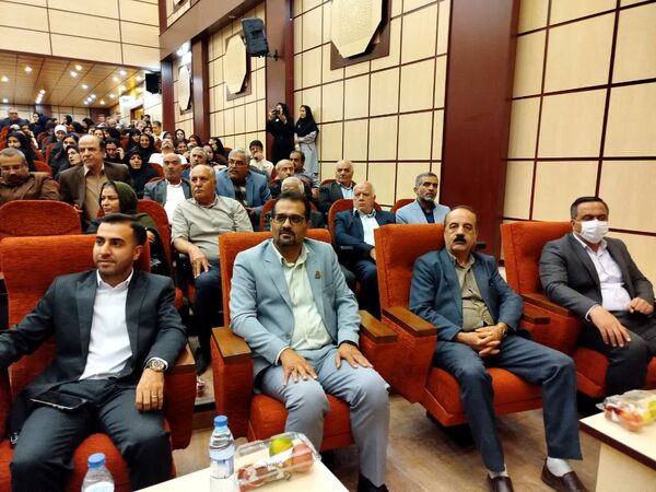تجلیل از دانش‌آموزان برگزیده کنکور سراسری شهرضا