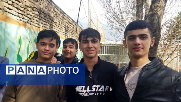 روز اول از مسابقات تیراندازی شهید سبحانی فر و شهید علی آبادی در دبیرستان شاهد ابوذر غفاری 