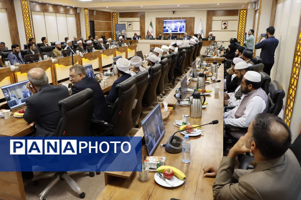 نشست وحدت علمای شیعه و اهل سنت در دانشگاه آزاد اسلامی مشهد 