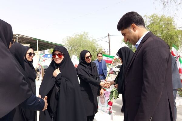 بازدید میدانی مدیرکل امور تربیتی از مراکز مشاوره، میز خدمت و کانون فرهنگی هنری میناب