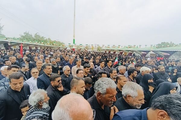 تشییع «شهیده فاطمه طاهری فرد» مدیر دبستان میناب در جیرفت