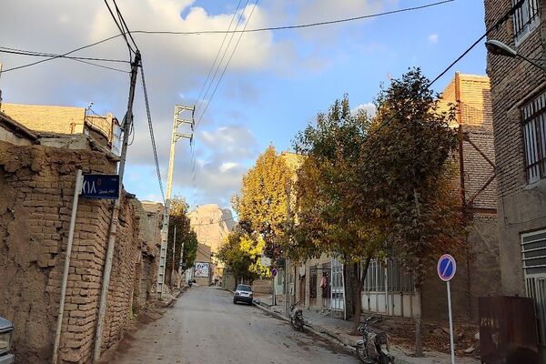 اولین باران پاییزی قابی شفاف از پاییز  رنگارنگ را در شهر زیبای بار رقم زد