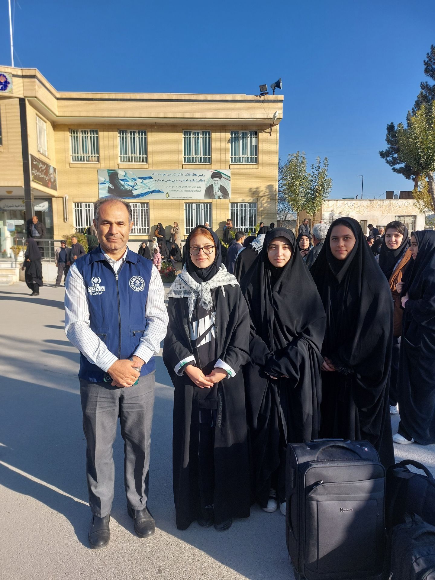 اعزام دانش‌آموزان دبیرستان‌های دخترانه شهرستان شیروان دوره متوسطه دوم به اردوری راهیان نور مناطق جنوب کشور