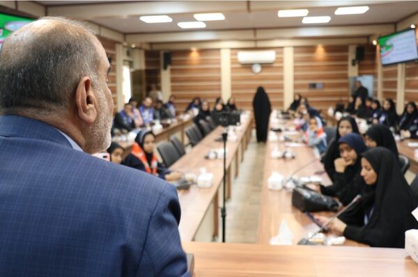 نشست مشاور وزیر در امور تشکل‌های دانش‌آموزی با کارشناسان سازمان دانش‌آموزی استان خراسان رضوی