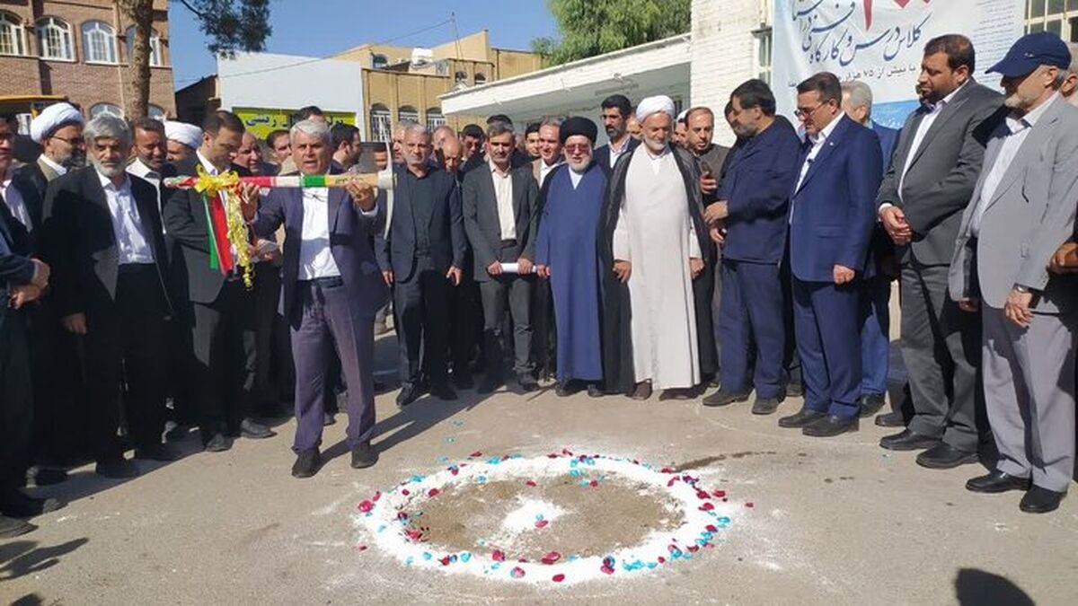 کلنگ‌زنی ۱۳ طرح آموزشی، پرورشی و ورزشی همزمان با هفته دولت در قم