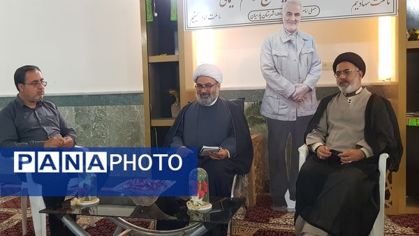 میز خدمت آموزش و پرورش در نماز جمعه