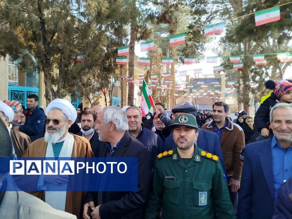 حضور حماسی مردم فلاورجان در راهپیمایی 22 بهمن