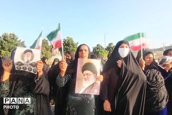 بیعت دانش‌آموزان دیشموکی  با رهبر انقلاب