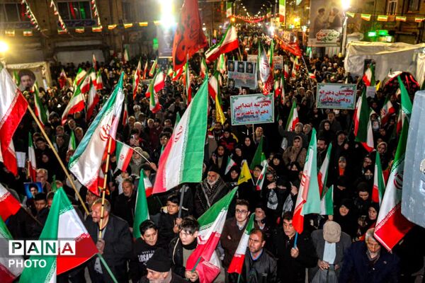 اربعین قربانیان شجره طیبه با حضور پرشور شهروندان غیور زنجانی