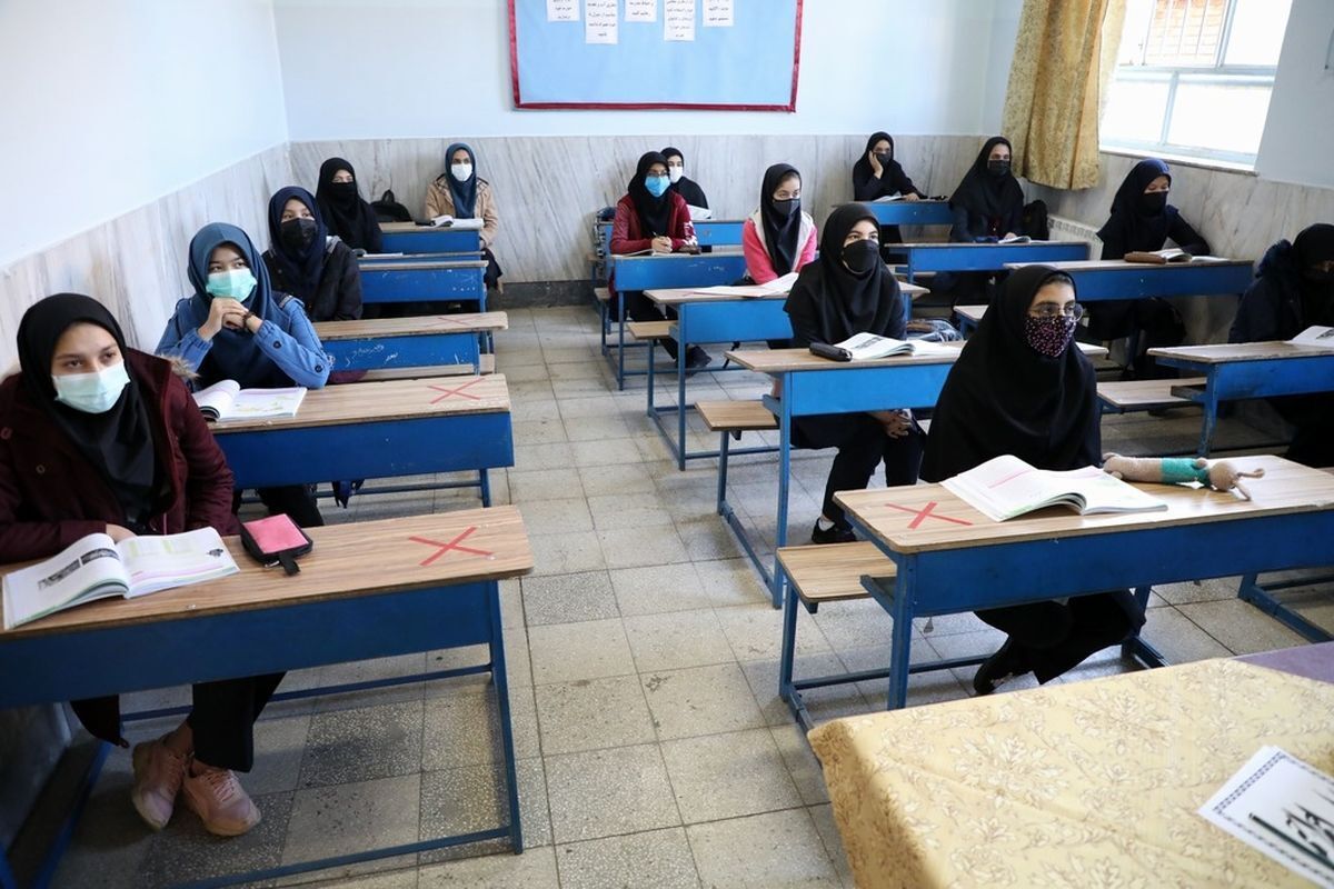 شیوع آنفولانزا روند آموزشی دانش‌آموزان را مختل کرده است