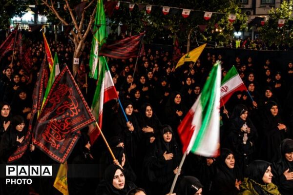 آیین معنوی شب شام غریبان در ملارد با حضور پرشور عزاداران حسینی
