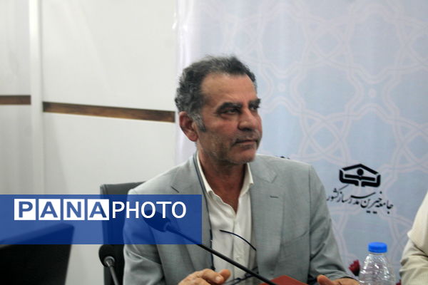 نشست خبری مدیرکل نوسازی مدارس استان بوشهر 