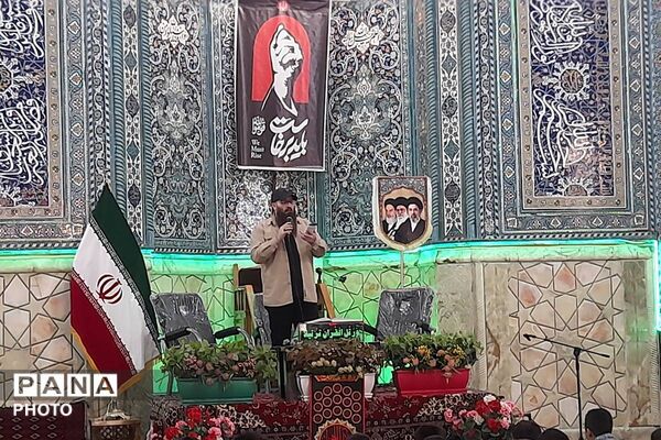 نخستین کرسی قرآن دانش‌آموزی