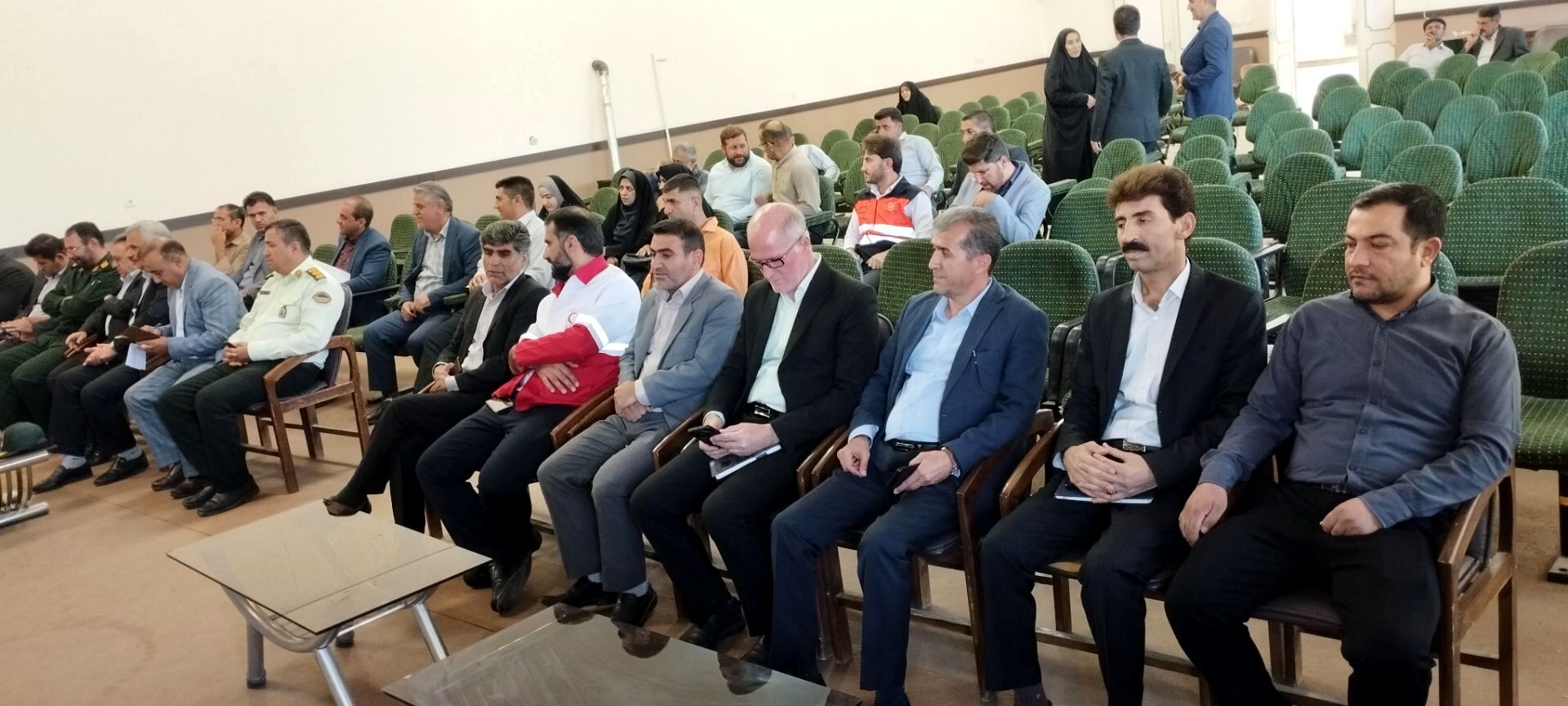 بررسی طرح‌های عمرانی و تاکید بر شتاب‌بخشی به پروژه‌ها در اردل