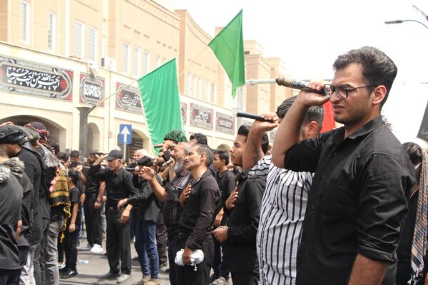 عزاداری عاشورای حسینی در گرمای سوزان بم