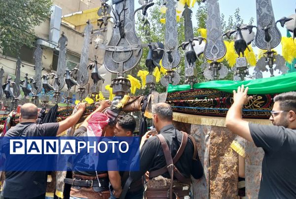 عاشورا روایت بیداری