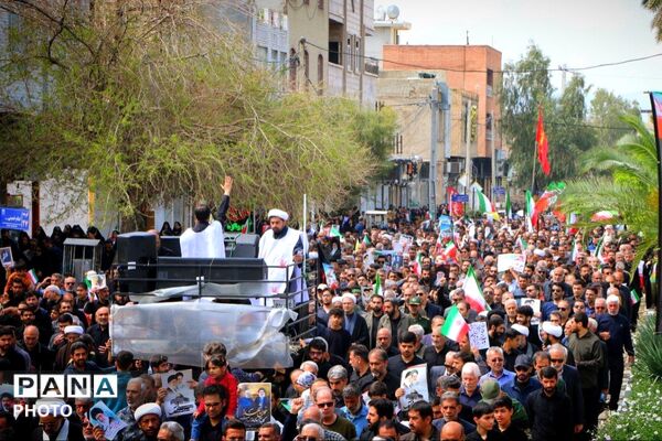 راهپیمایی روز قدس همزمان با تشییع شهید اقتدار در جهرم