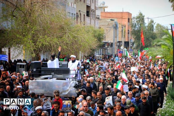 راهپیمایی روز قدس همزمان با تشییع شهید اقتدار در جهرم