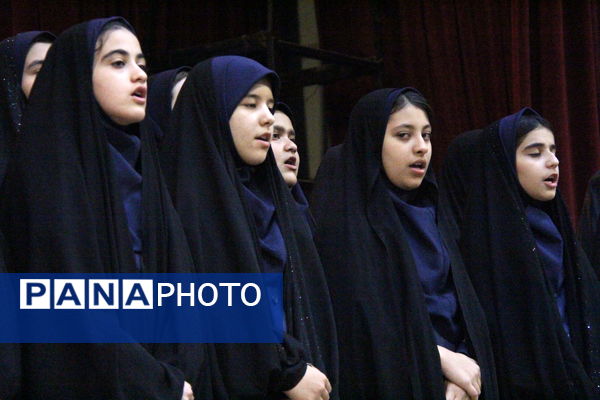 جشنواره هنرهای آوایی دانش‌آموزی یزد