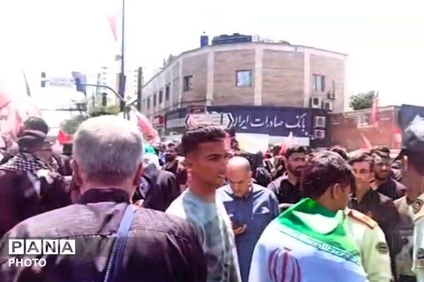 حضور حماسی مردم ولایتمدار مشهد مقدس