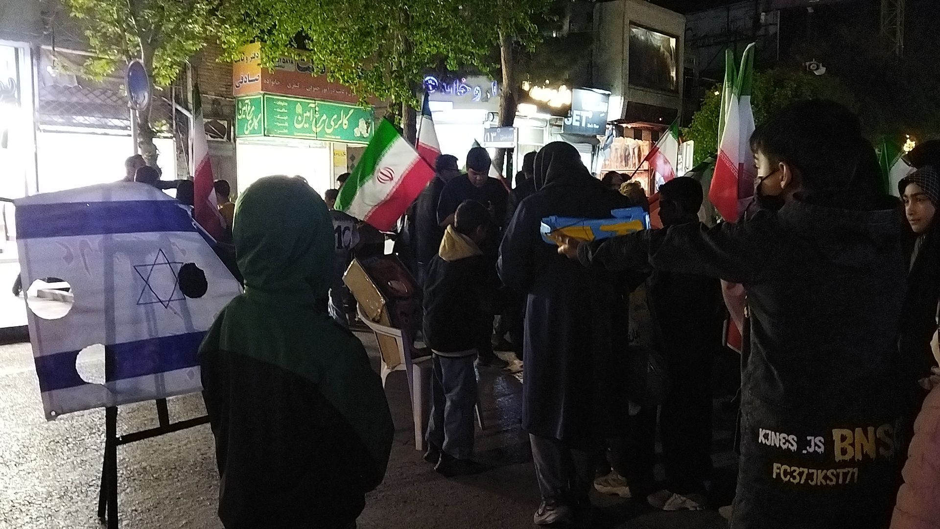 موکب محبان مهدی میزبان کودکان نیشابوری 