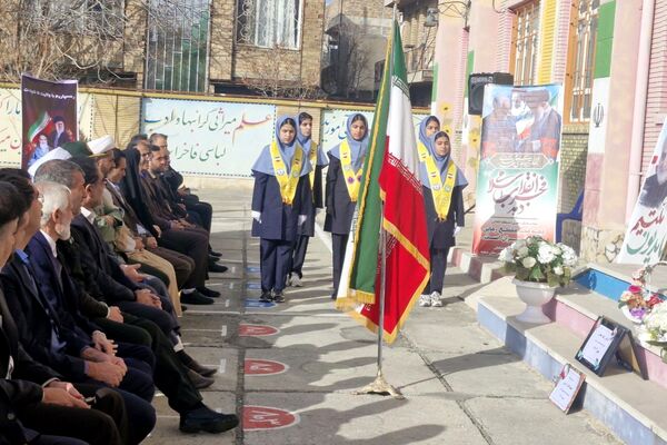 جشن سالگرد پیروزی انقلاب اسلامی در مدارس شهرستان صحنه