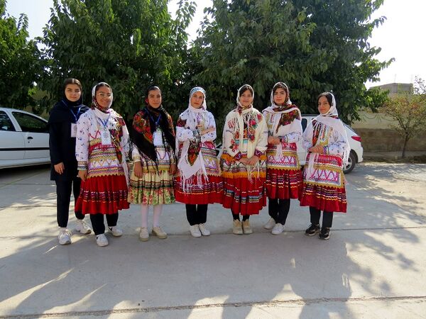 انتخابات همیاران مشاور مدرسه دخترانه تلاش در بجنورد