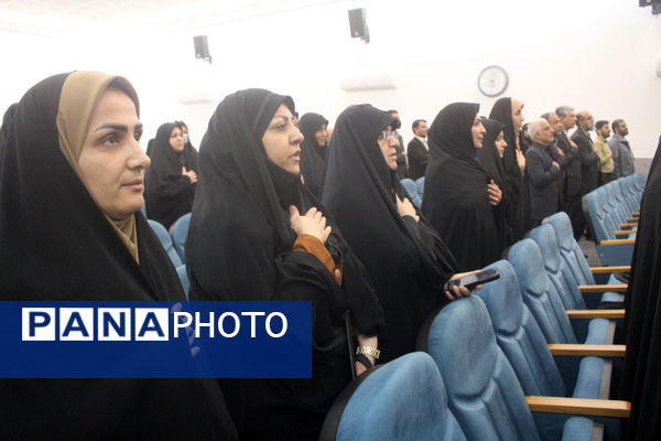 تجلیل از دانش‌آموزان تراز انقلاب اسلامی استان بوشهر