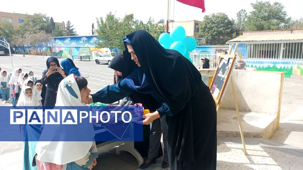 جشن شکوفه ها آغاز زنگ دانایی و شروع مهرورزی