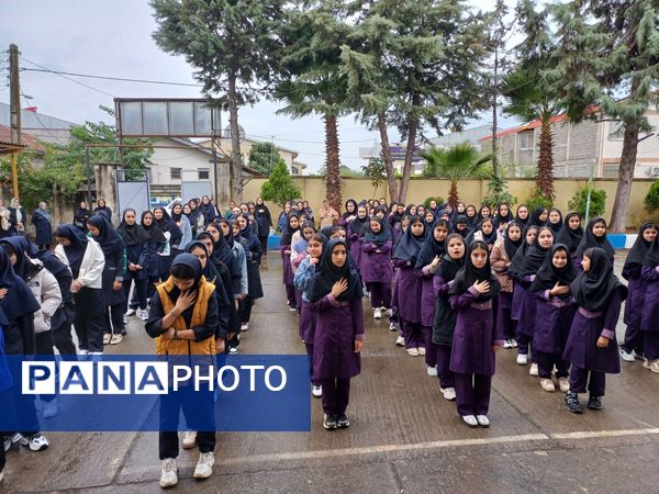 صبحگاه تشکیلاتی در مدرسه شبخ فضل الله نوری کومله