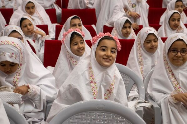 برگزاری جشن روزه‌اولی‌ها برای دانش‌آموزان دختر شهرستان محلات