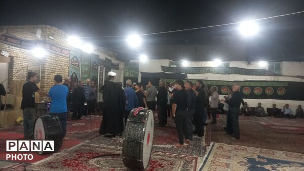 اجتماع عاشقان حسینی در شب اربعین در حسینیه امام رضا(ع)