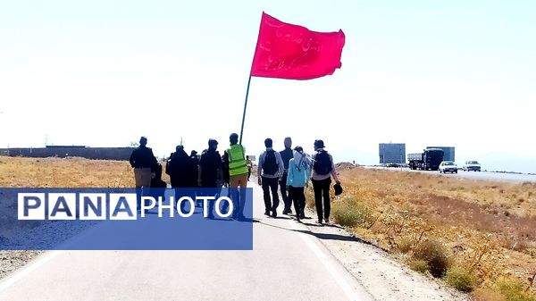 حرکت عاشقان به سوی مشهد الرضا(ع)