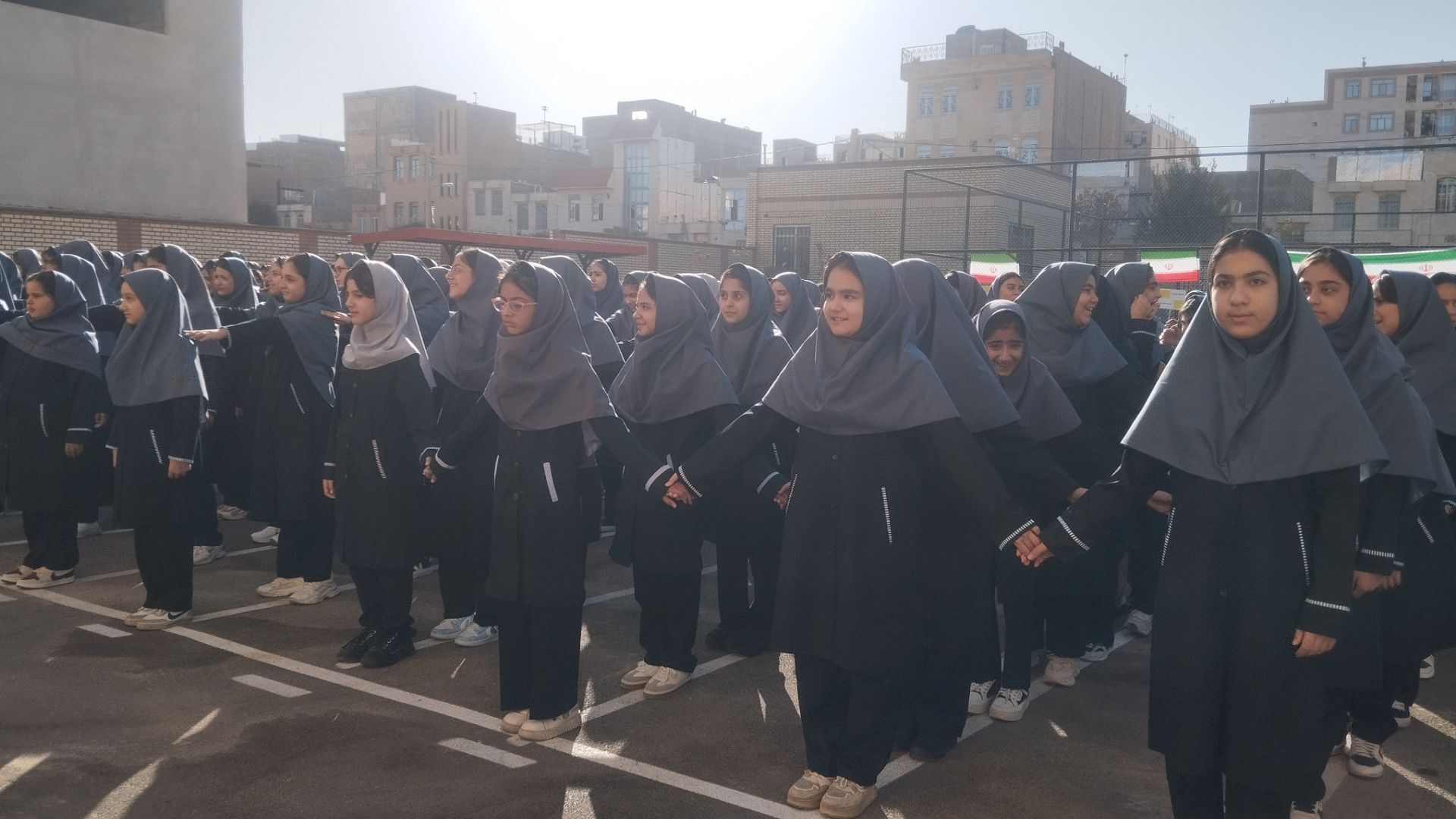 طنینِ مهر در آیینِ ایثار؛ روایتی از آغاز سال تحصیلی در مدرسه