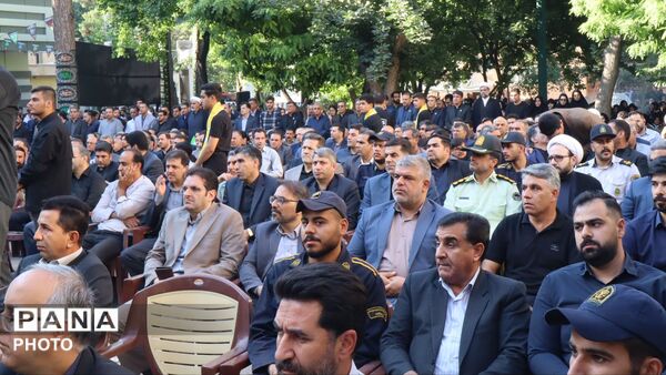 وداعِ اشک‌آلودِ هزاران فرهنگی با رهبرِ شهیدِ آسمانی