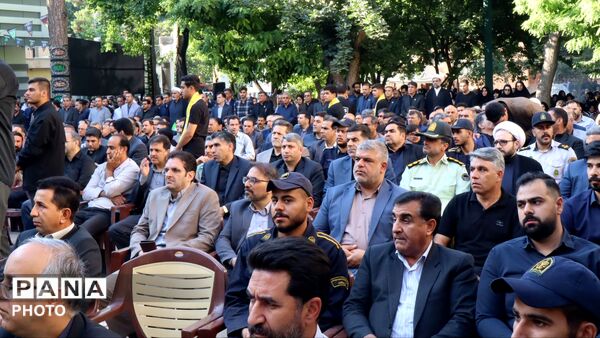 وداعِ اشک‌آلودِ هزاران فرهنگی با رهبرِ شهیدِ آسمانی